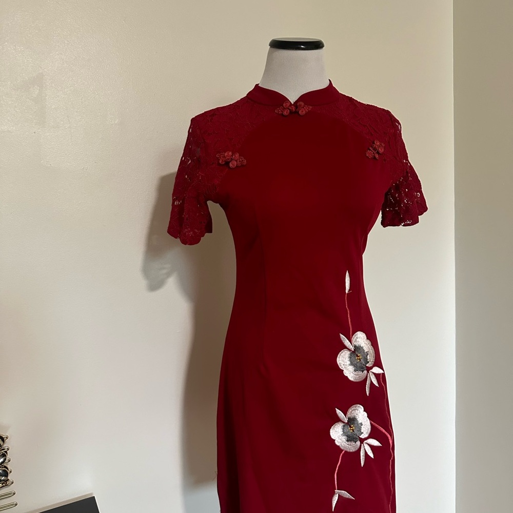Vintage Mini Dress in Red And Lace embroidered florals formal cocktail dress - Picture 3 of 11